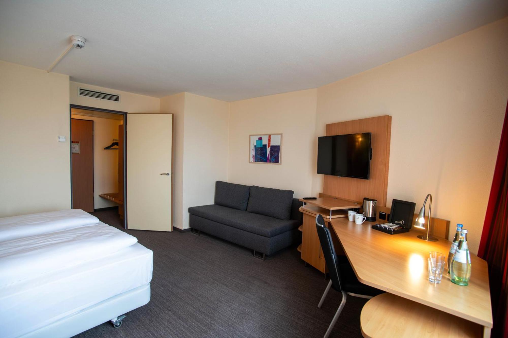 Best Western Conference Airporthotel Frankfurt Moerfelden Екстериор снимка
