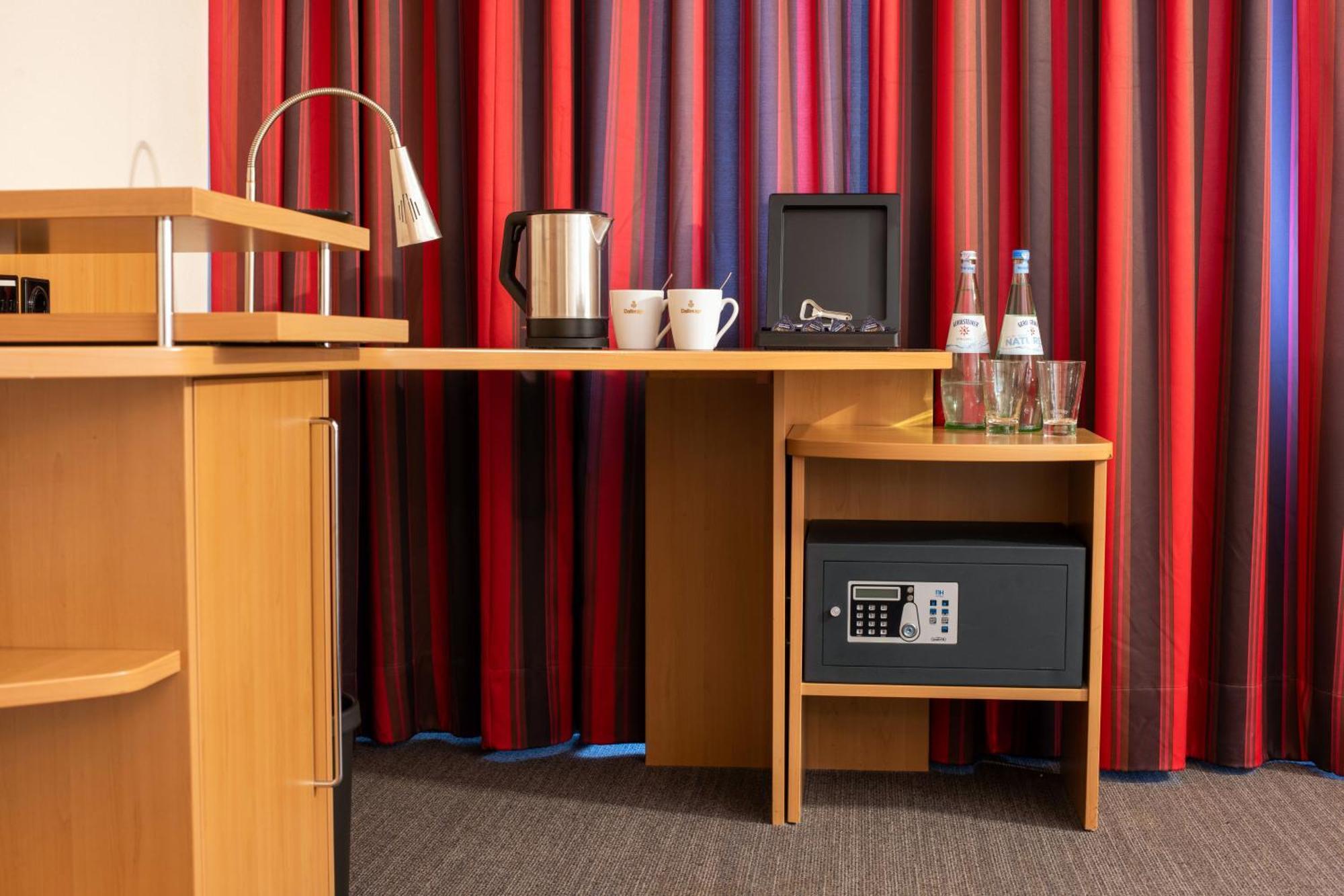 Best Western Conference Airporthotel Frankfurt Moerfelden Екстериор снимка