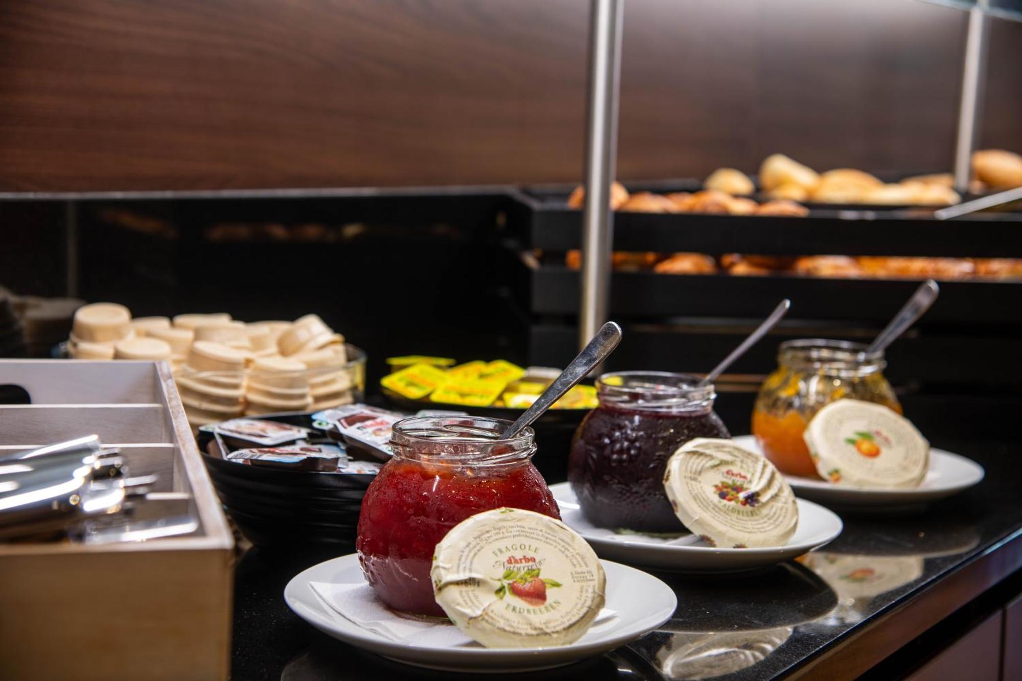 Best Western Conference Airporthotel Frankfurt Moerfelden Екстериор снимка